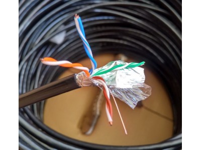 Зображення Вита пара UTP Сat.5e EUROSAT 4x2x0.51CUх6.3мм зовн. чорний 305м у категорії КАБЕЛЯ ДЛЯ ІНТЕРНЕТУ