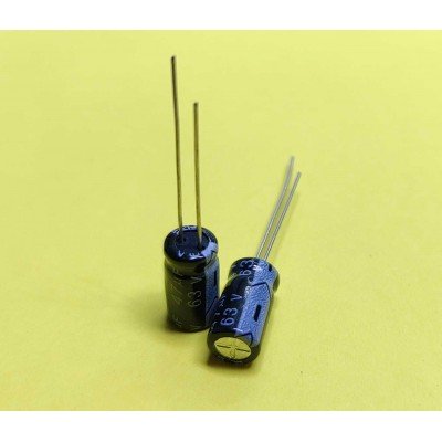 Зображення 47мкф 63в 105С ||конденсатор  6x12 у категорії КОНДЕНСАТОРИ